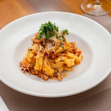 FETTUCCINE MIT MEERESFRÜCHTEN