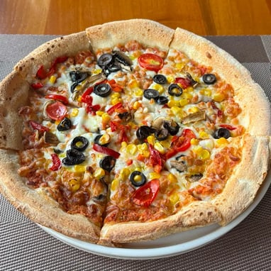 VEGETARISCHE PIZZA