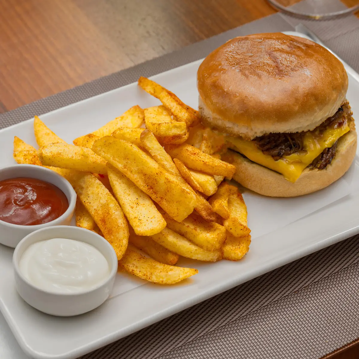 BURGER & SANDWICHES
